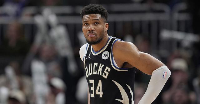 app下载-幸无大碍！字母哥谈扣篮受伤：本想重返赛场 但球队说不值得冒险